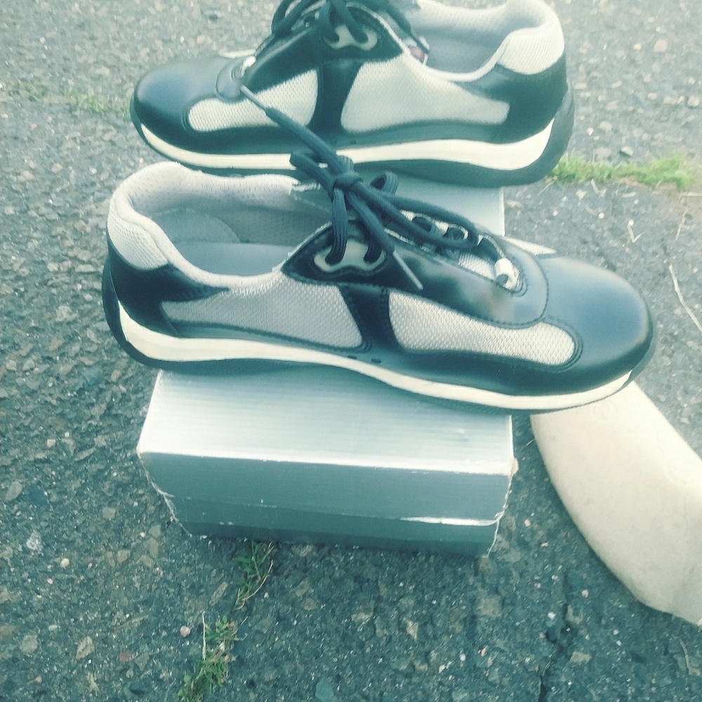 Shoes - Picture 3 of 5